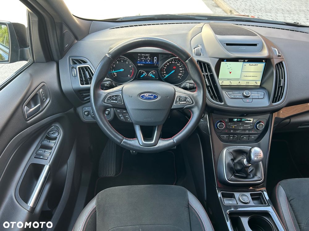 Ford Kuga 1.5 EcoBoost 2x4 ST-Line - 25