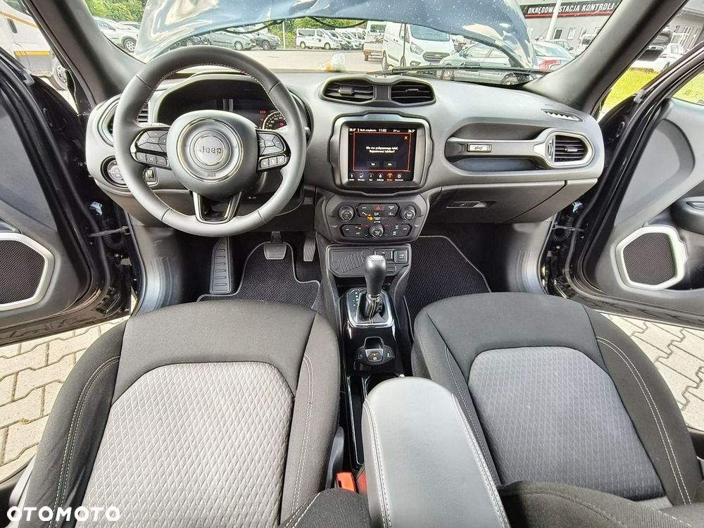 Jeep Renegade - 12
