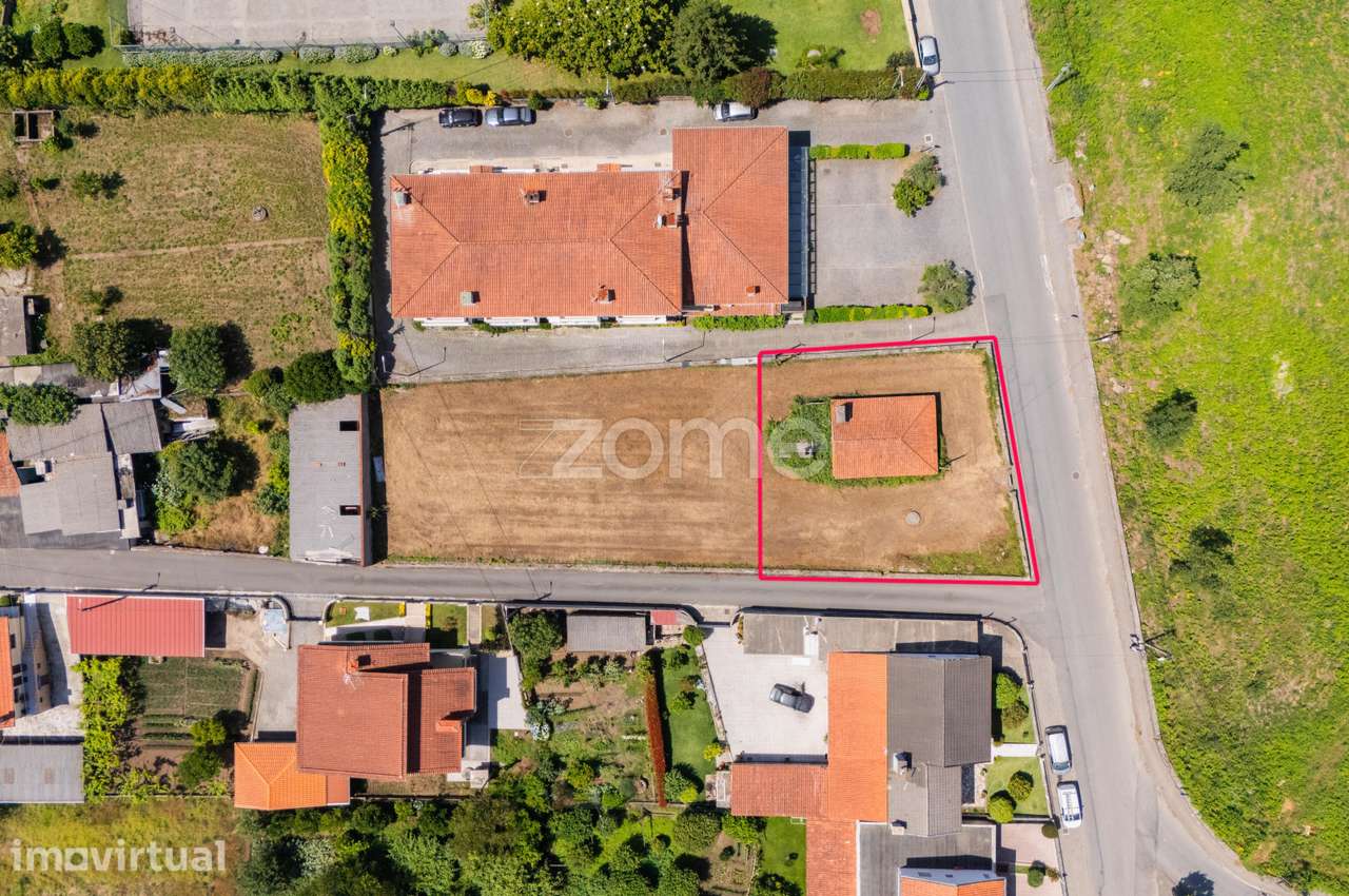 Moradia Térrea para restauro em Manhente - Barcelos - Grande imagem: 3/16