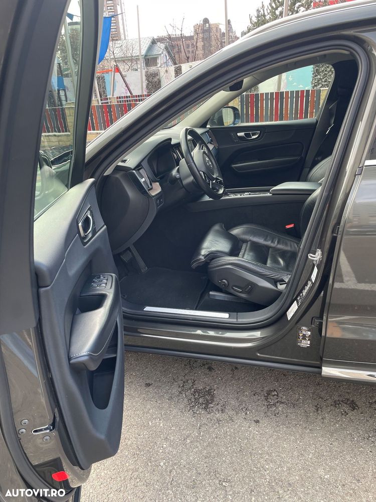 Volvo XC 60 D5 AWD Geartronic Inscription - 12