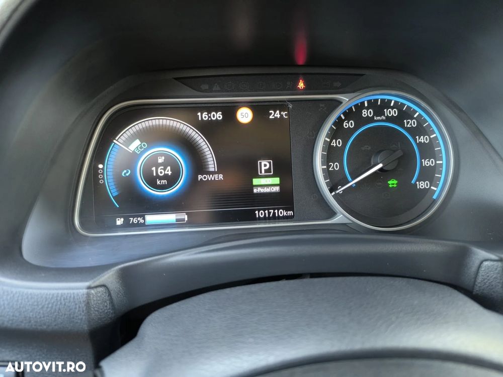 Nissan LEAF - 13