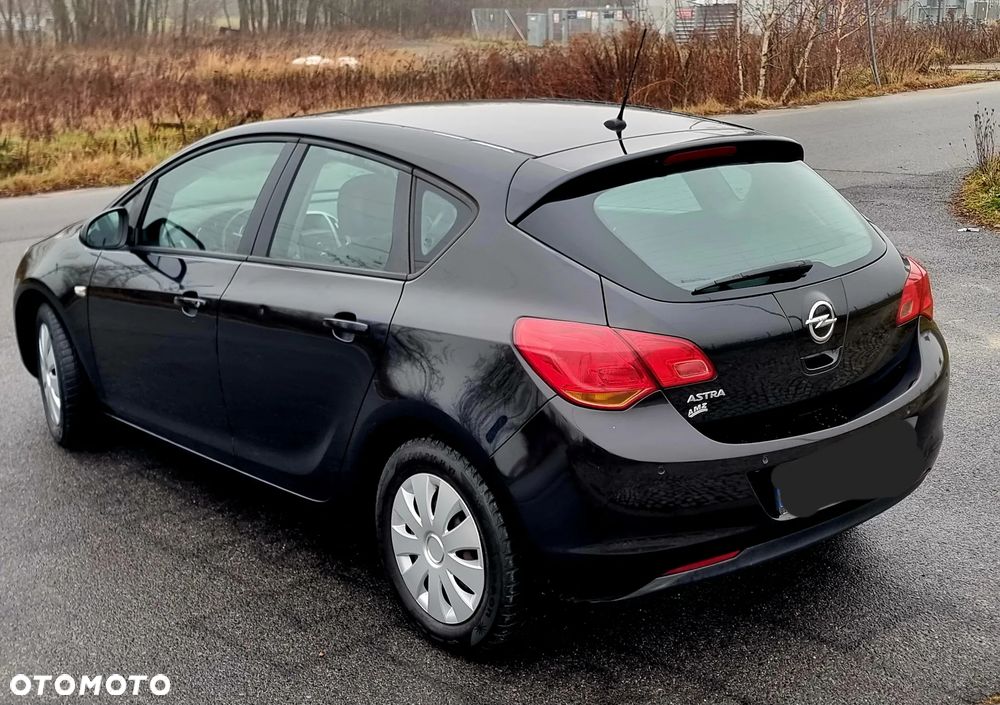 Opel Astra 1.6 Enjoy - 10