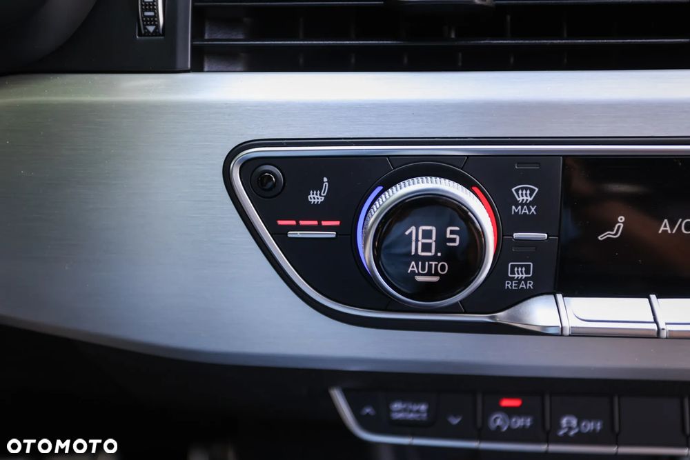 Audi A4 Avant 40 TDI quattro S tronic S line - 32