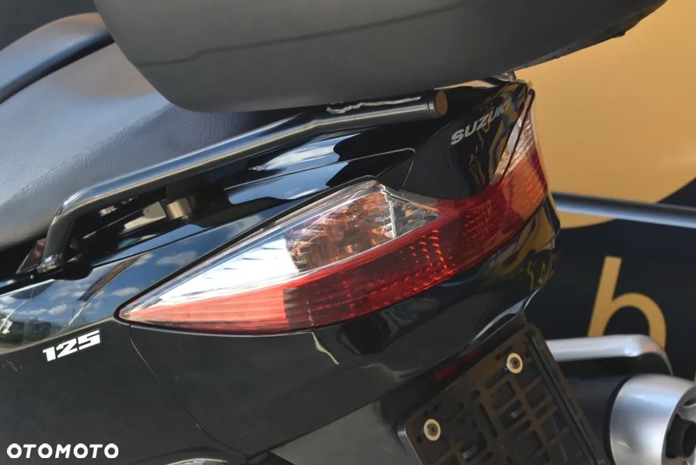 Suzuki Burgman - 17