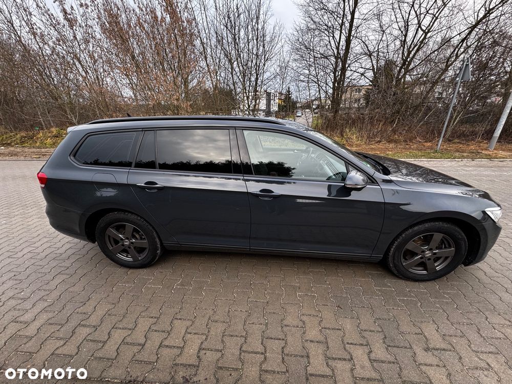 Volkswagen Passat 1.6 TDI (BlueMotion Technology) Comfortline - 9