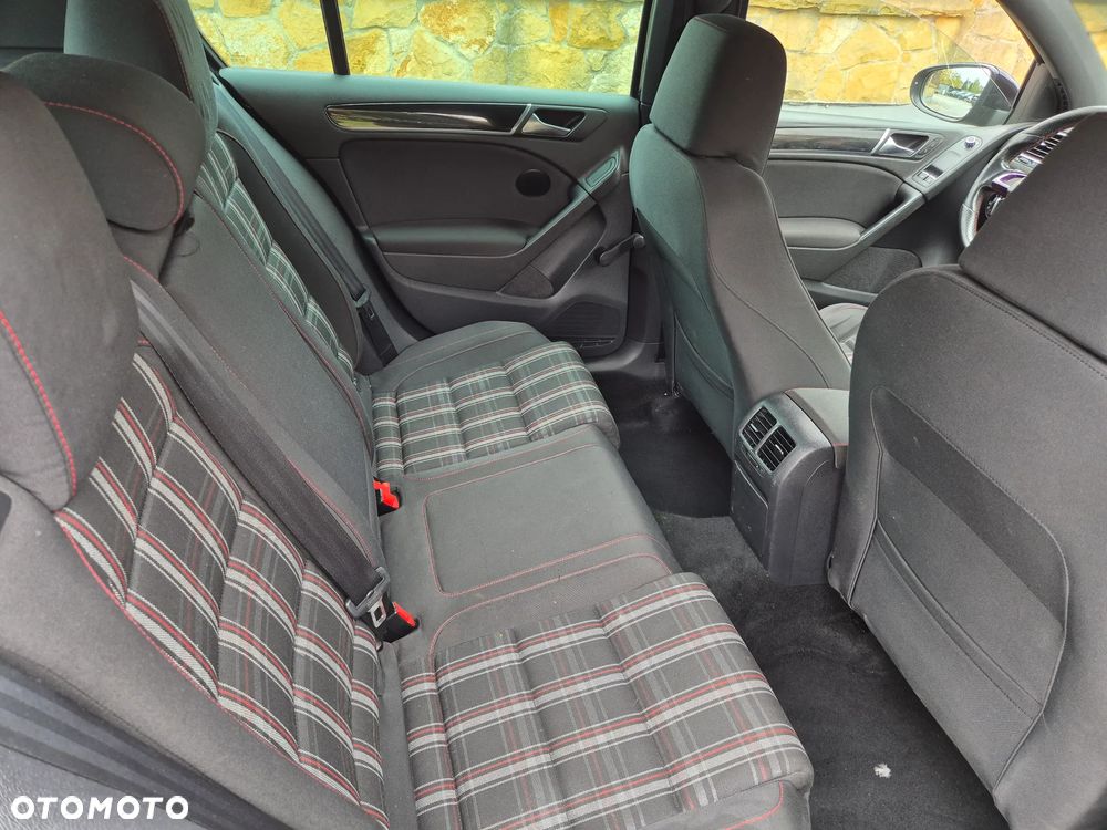 Volkswagen Golf 2.0 GTI - 19