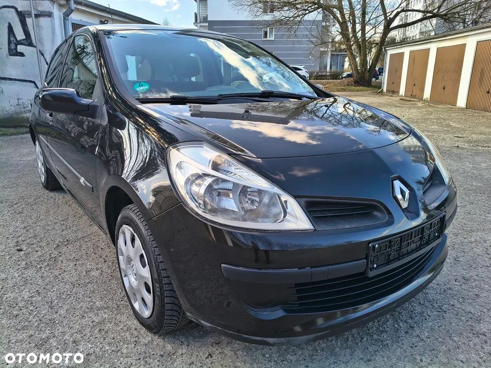 Renault Clio 1.2 16V Authentique - 9