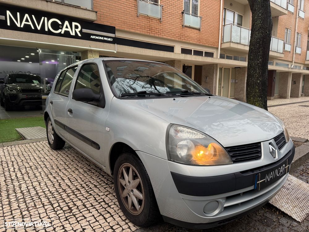 Renault Clio 1.2 16V Confort - 2