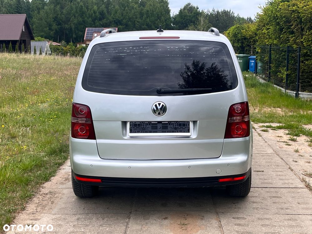 Volkswagen Touran 1.9 TDI DSG Trendline - 6