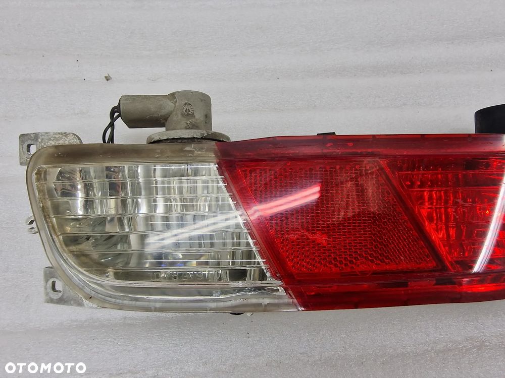 BMW E63 / E64 04- LAMPA TYLNA TYLNIA TYŁ LEWA W ZDERZAK , NR 63217165817 , NR AUKCJI H70 - 3