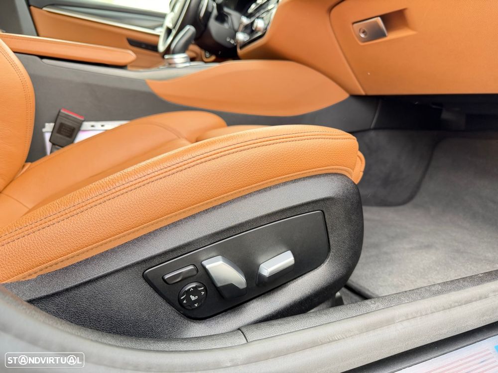 BMW 530 e Pack M - 54