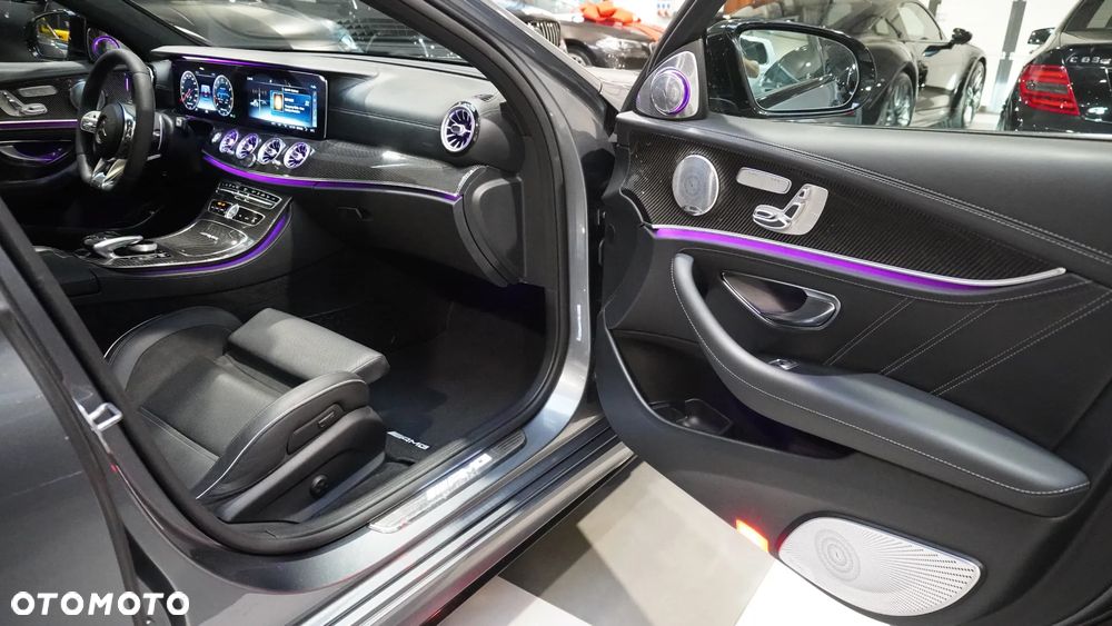 Mercedes-Benz Klasa E - 9