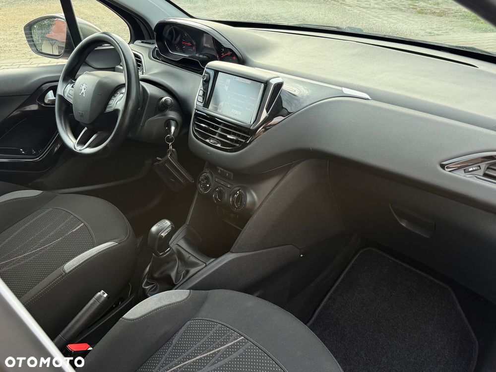 Peugeot 208 1.4 VTi Allure - 6