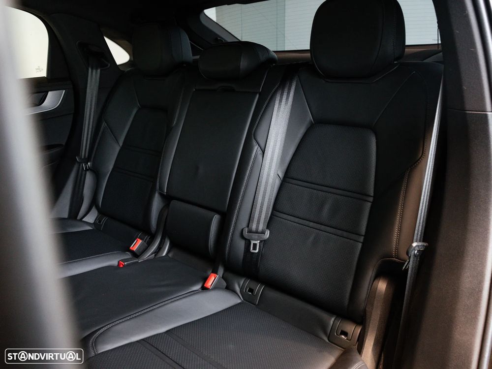 Porsche Cayenne Coupé E-Hybrid - 39