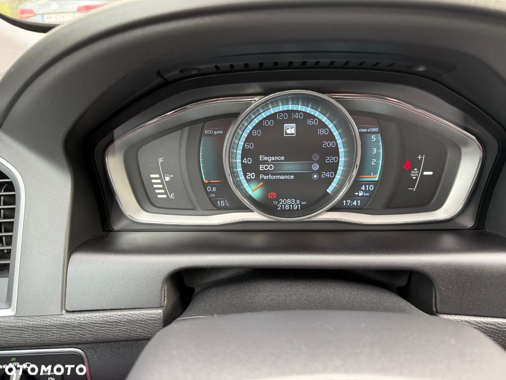 Volvo XC 60 D4 AWD Summum - 25