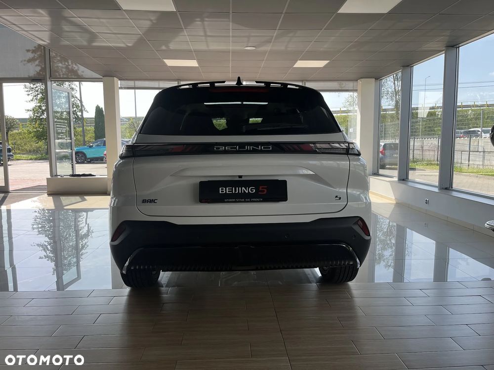 BAIC 5 1.5T Comfort DCT - 6