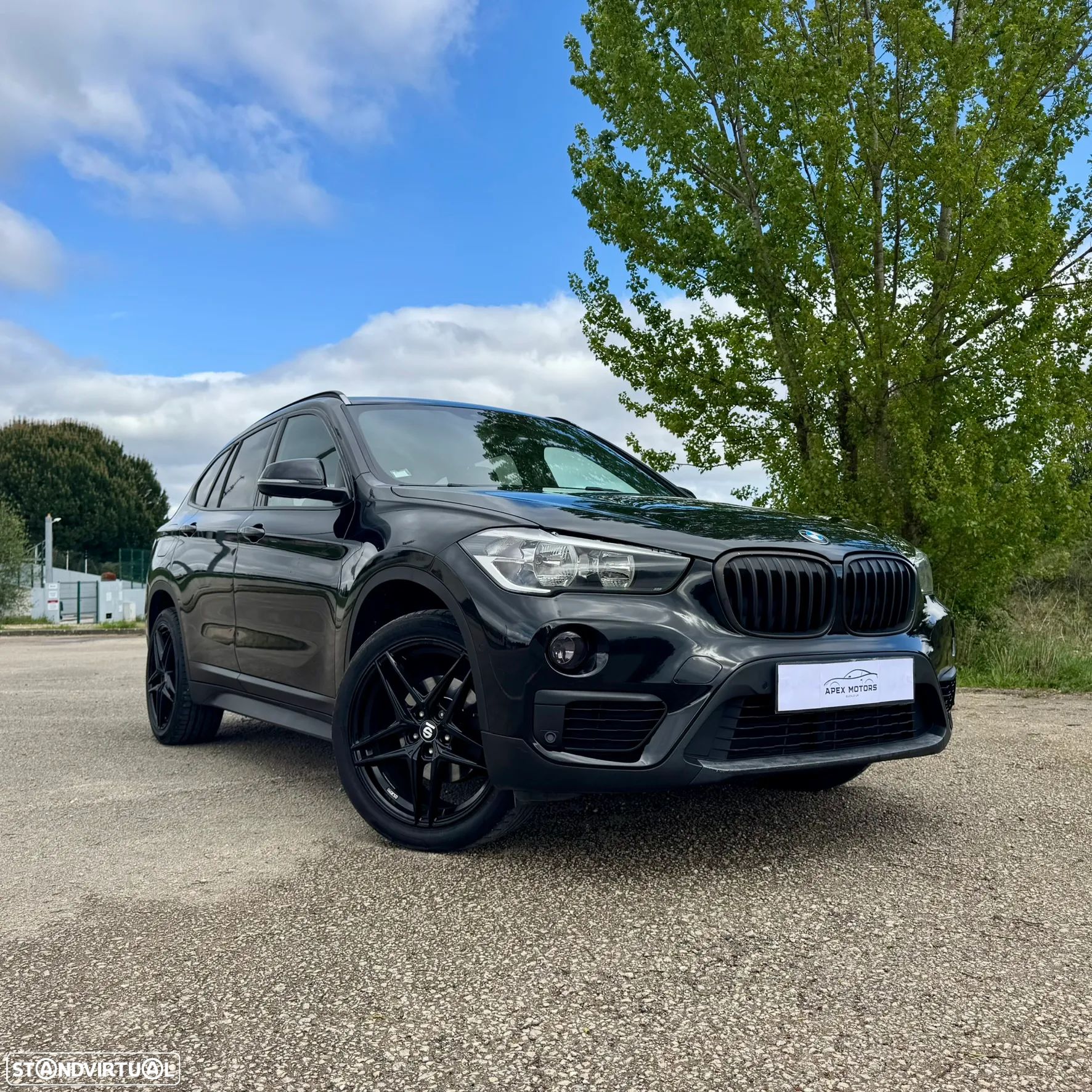 BMW X1 18 d sDrive Line Sport - 1