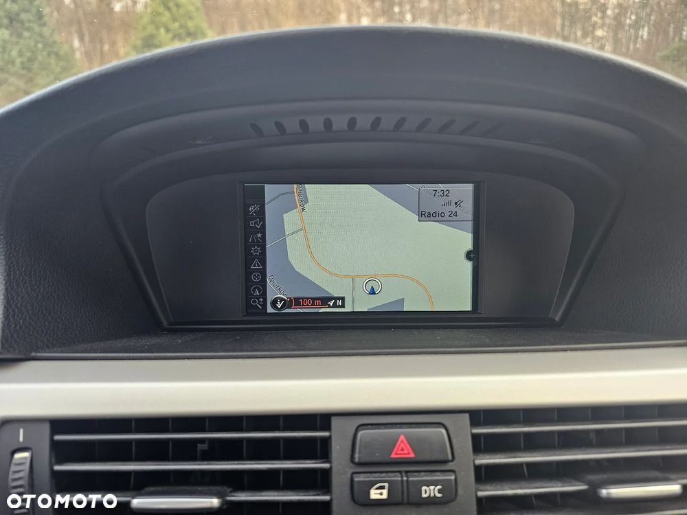 BMW Seria 3 318i Touring - 17