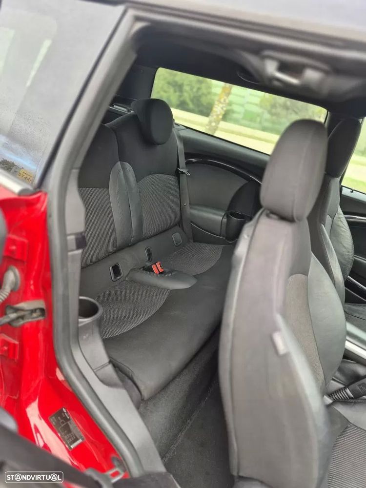 MINI Clubman Cooper D - 11