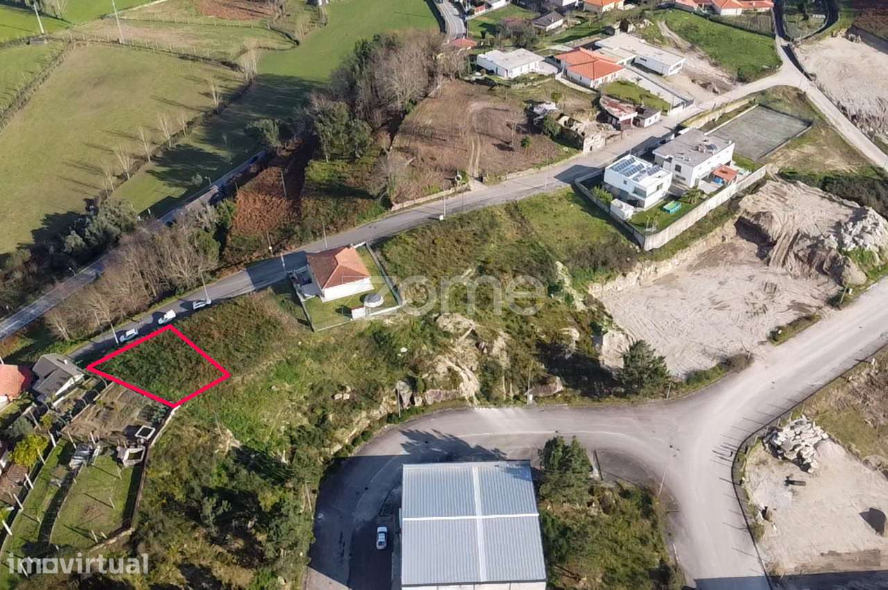 Lote de terreno para construção de uma moradia c/ área total de 650... - Grande imagem: 2/16