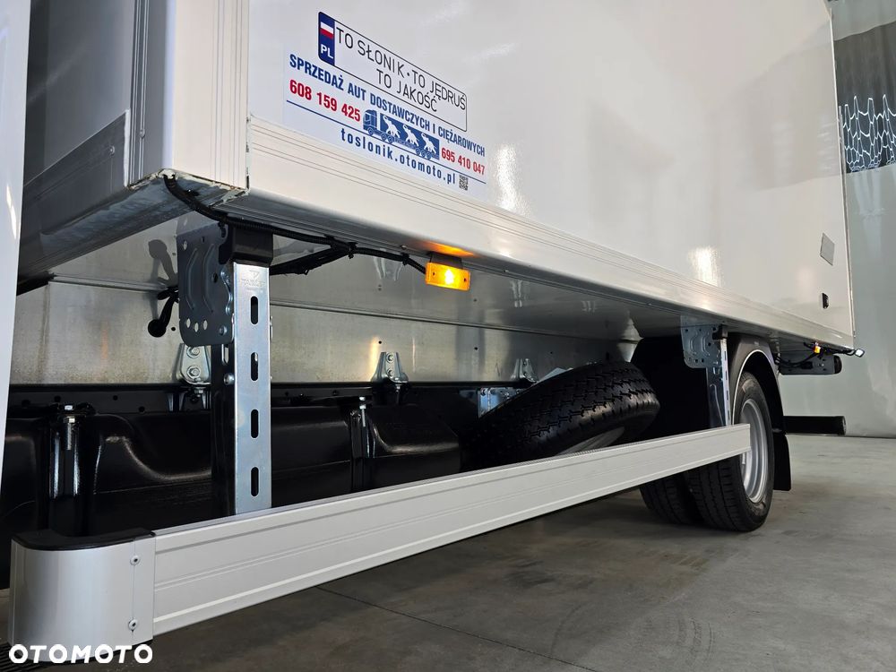 Iveco DAILY 50C18 MROŻNIA 8-PALETOWY + WINDA.1Tona AGREGAT Carrier -20*C +20*C 183Tyś km SERWIS DO OSTATNIEGO Km ASO IVECO SALON PL BOGATA OPCJA WYPOSAZENIA LED NAVI AKTYWNY TEMPOMAT FOTEL KIEROWCY PNEŁMATYCZNY - 21