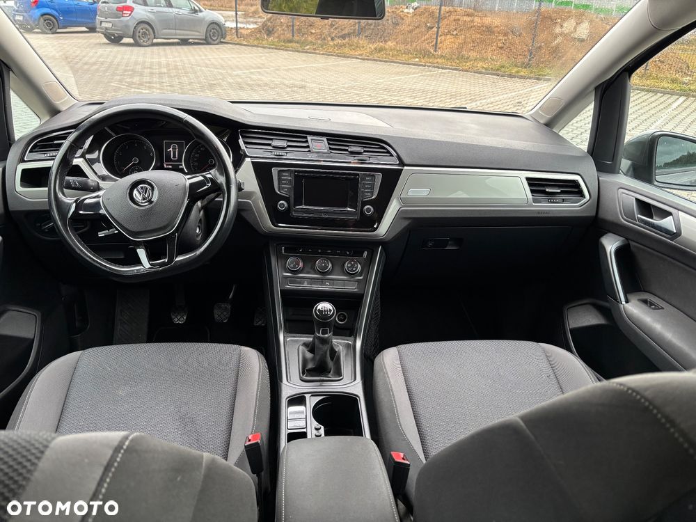 Volkswagen Touran - 9