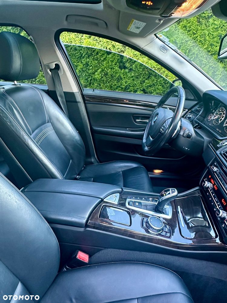 BMW Seria 5 535i xDrive Luxury Line - 22