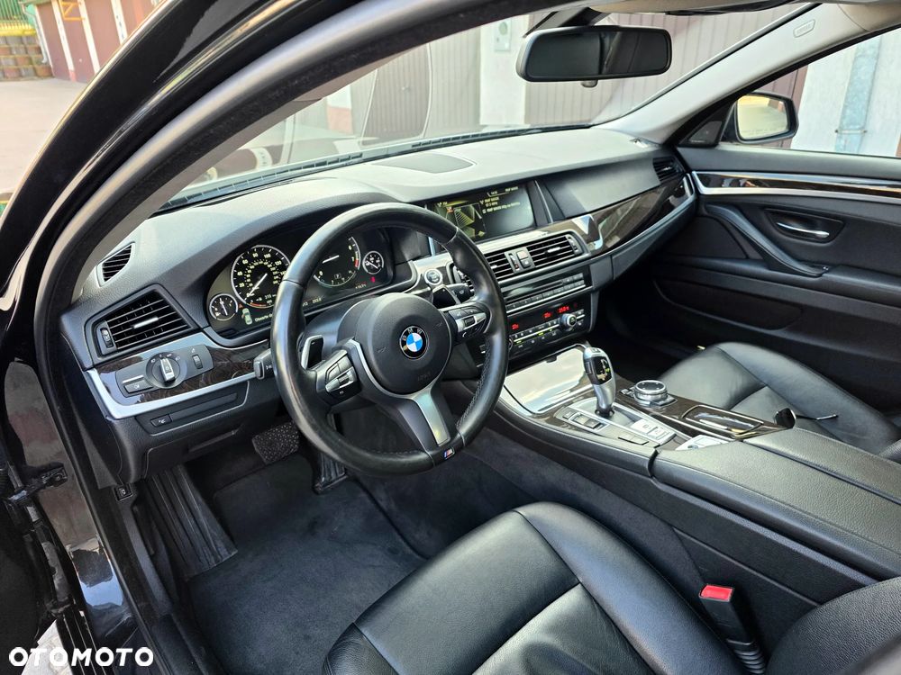 BMW Seria 5 528i xDrive Sport-Aut - 9