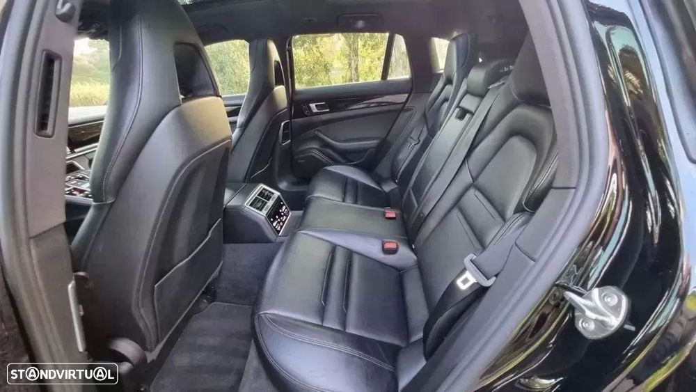 Porsche Panamera Sport Turismo 4 - 29
