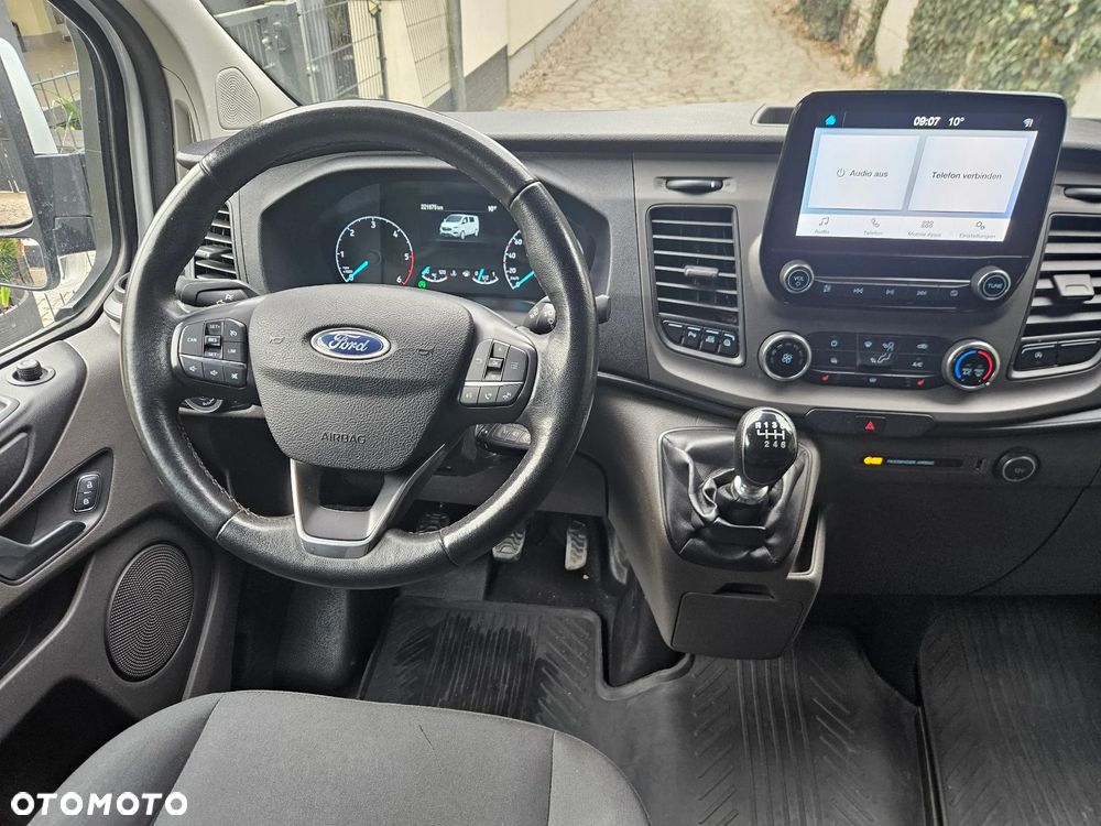 Ford Transit Custom - 23