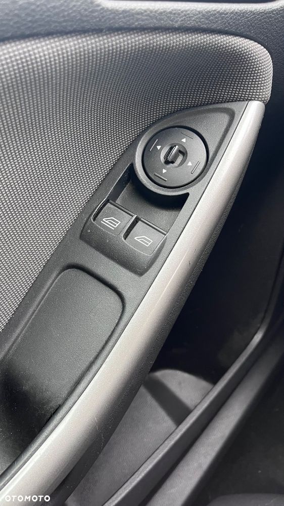 Ford Focus 1.6 Trend - 13