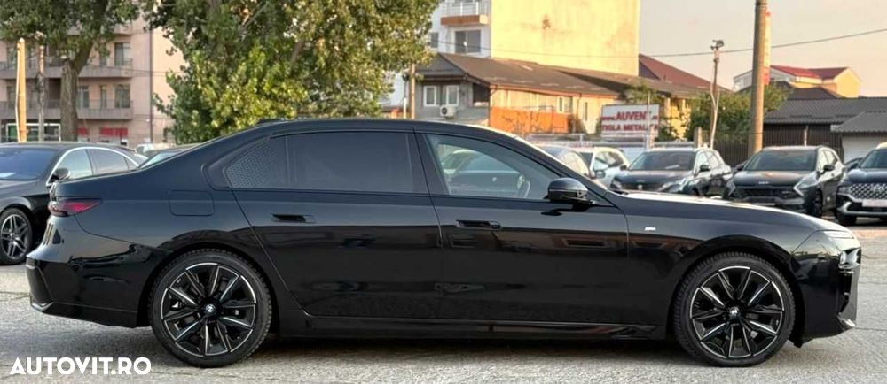 BMW Seria 7 - 12