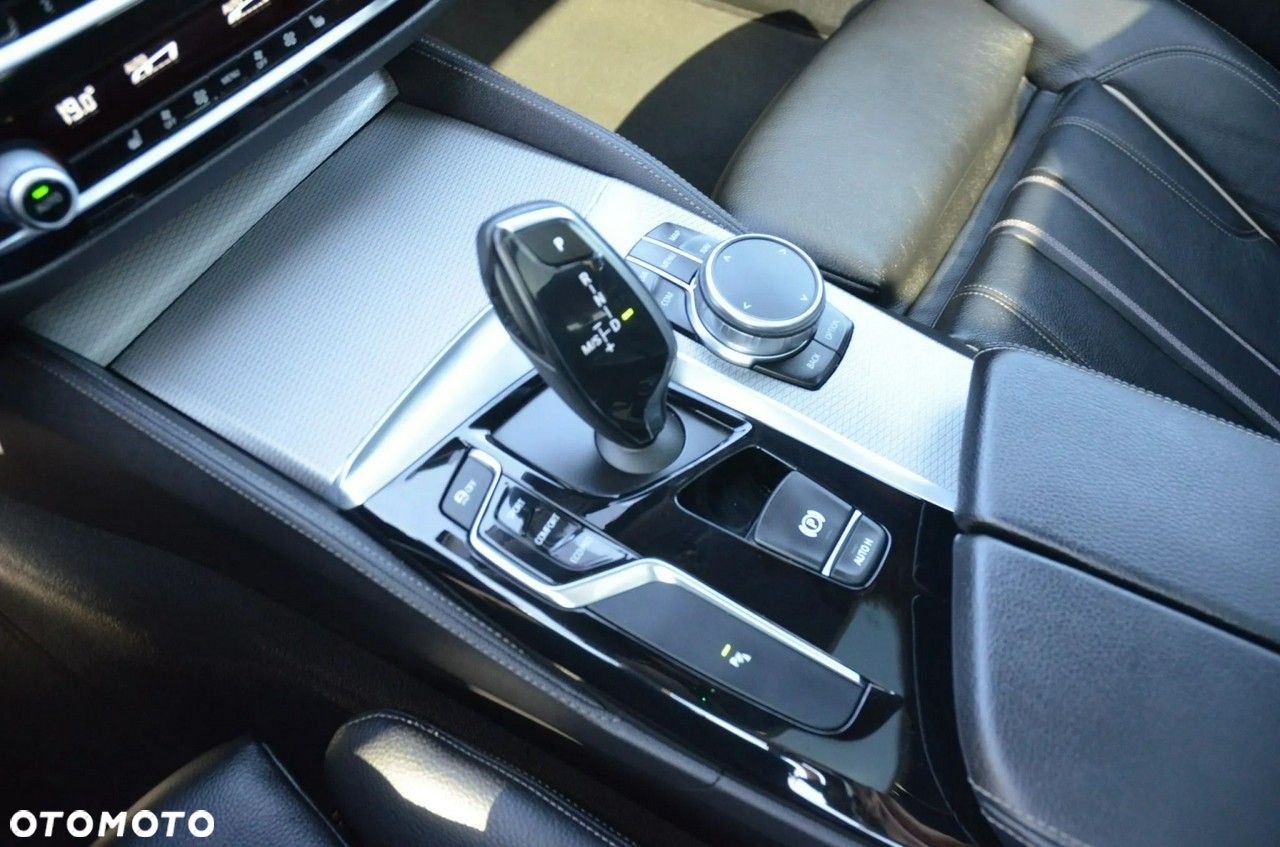 BMW Seria 5 530i xDrive GPF M Sport sport - 20