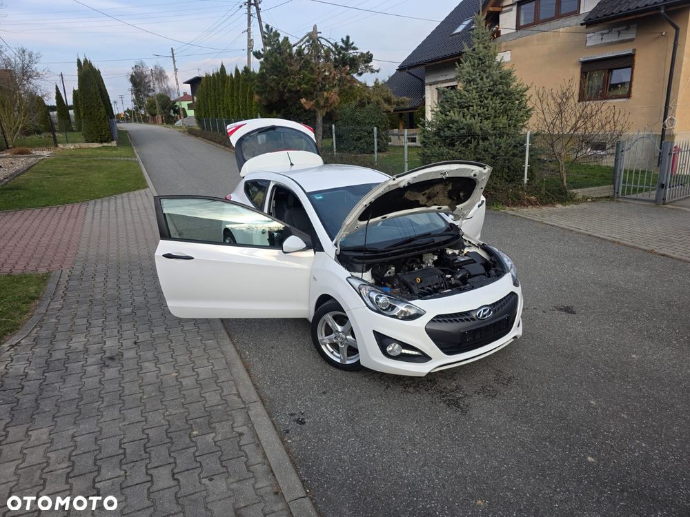 Hyundai i30 1.4 Fifa World Cup Edition - 1