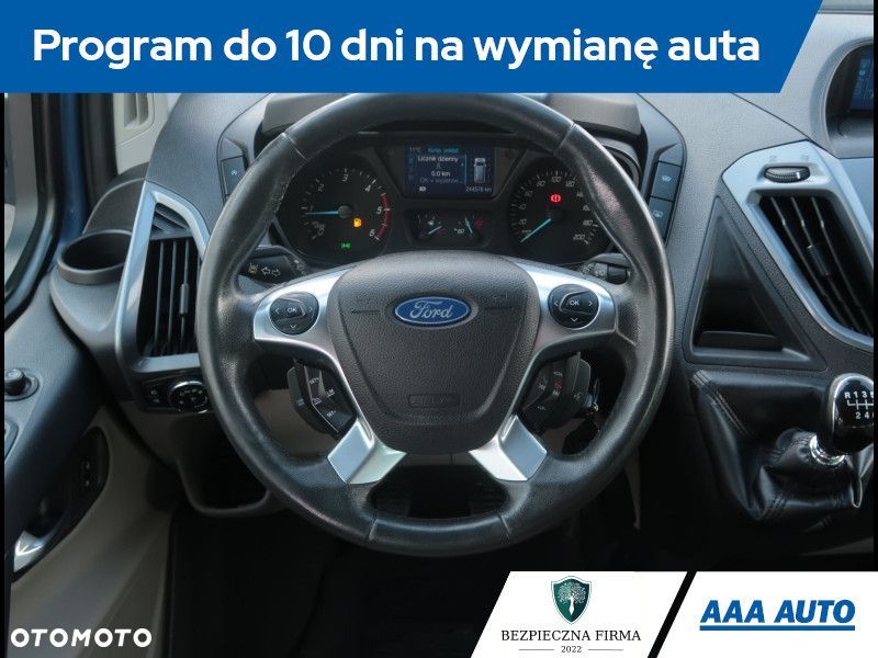 Ford Tourneo Custom - 19