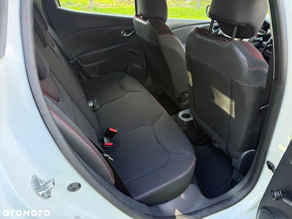 Renault Clio 1.2 16V 75 Dynamique - 19