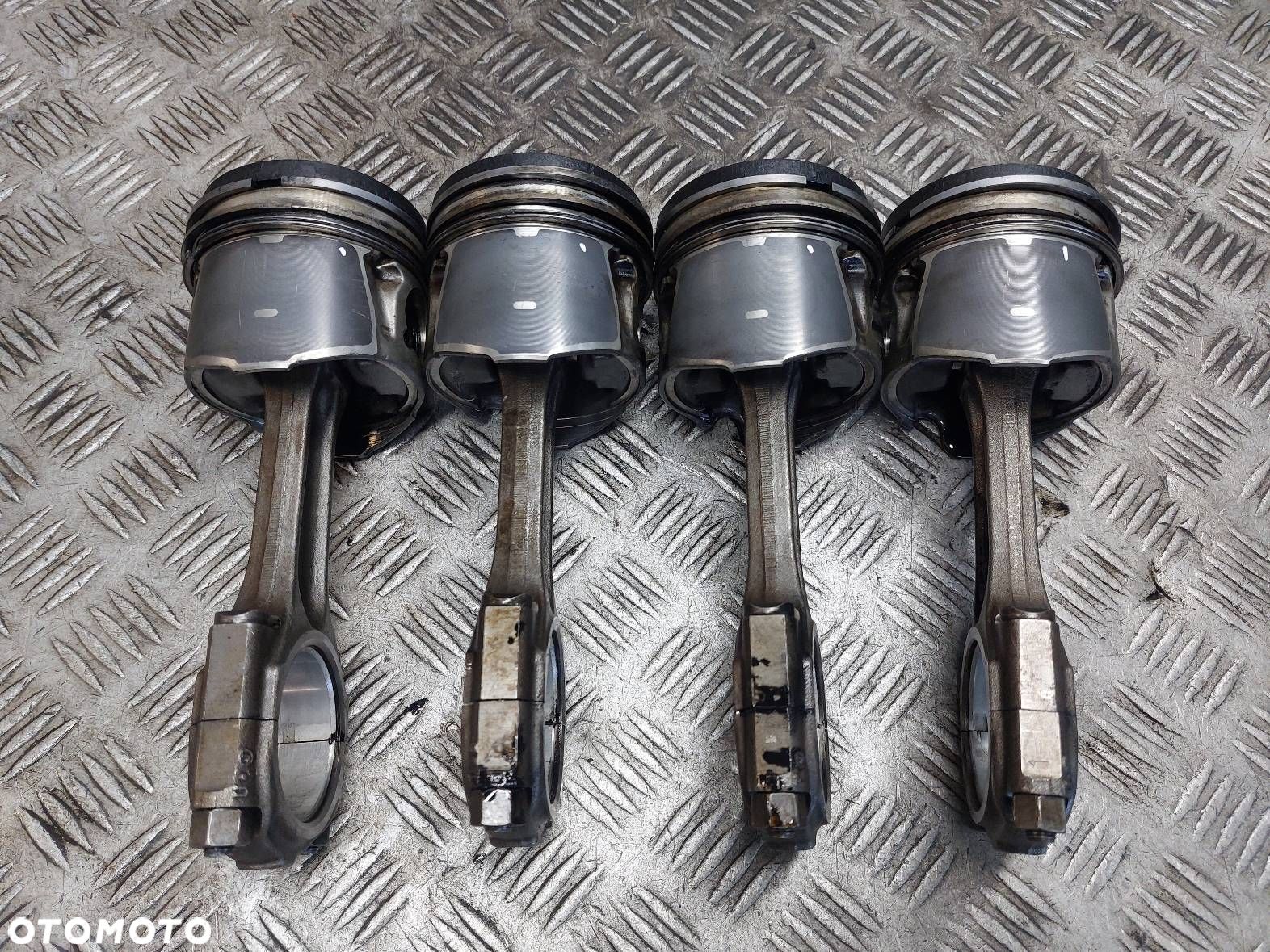 TŁOK + KORBOWÓD KOMPLET FORD FOCUS MK2 2.0 TDCI - 1