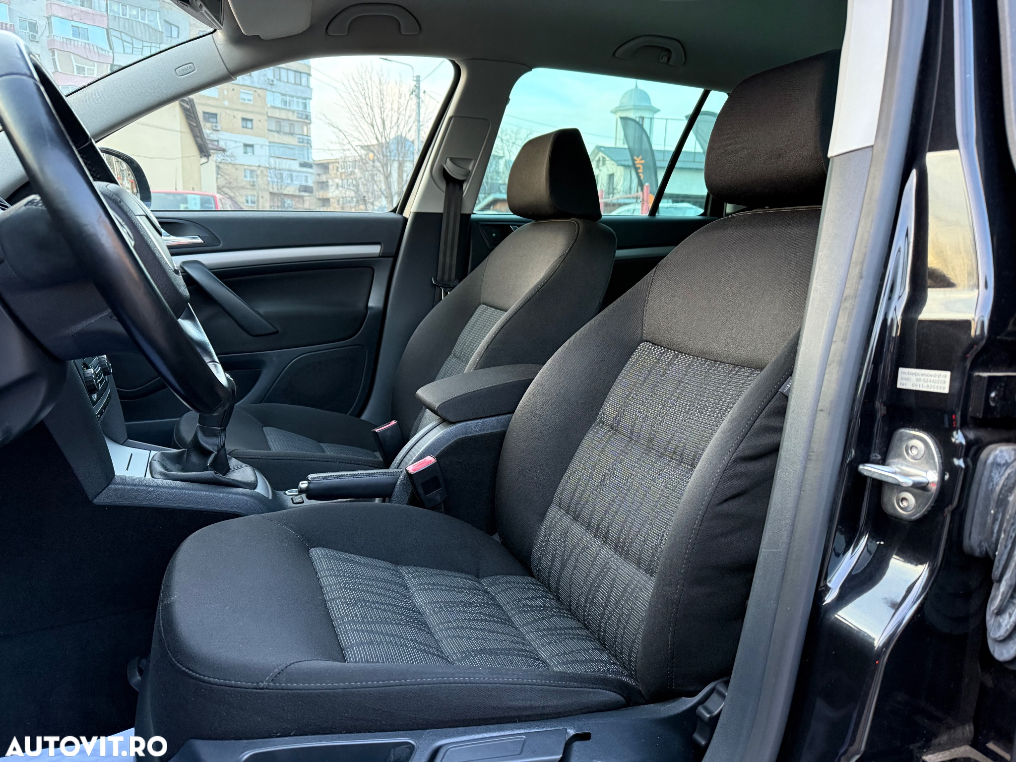 Skoda Octavia 1.6 TDI DPF Elegance Green tec - 30