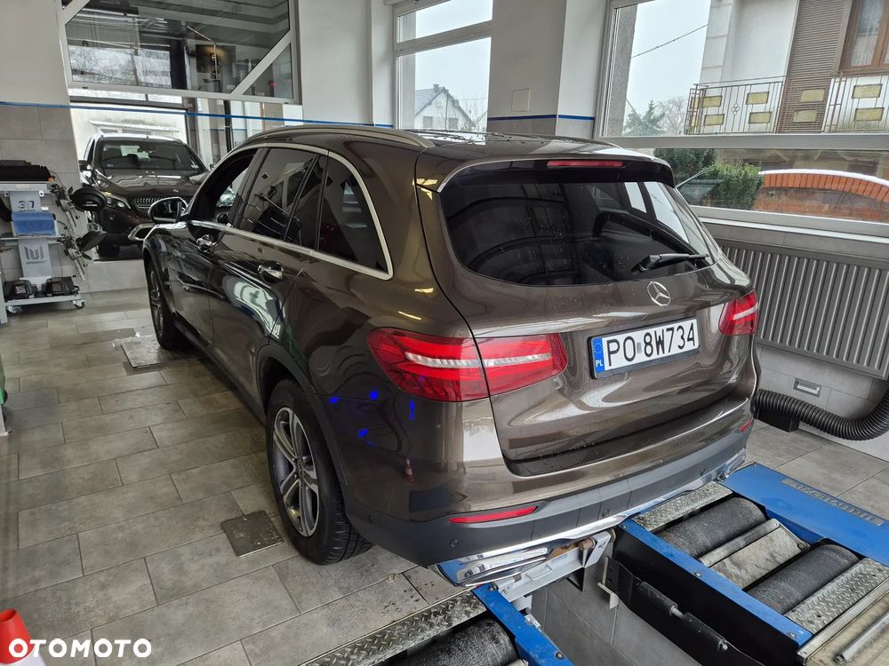 Mercedes-Benz GLC - 11