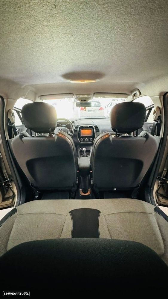 Renault Captur 1.5 dCi Exclusive - 13