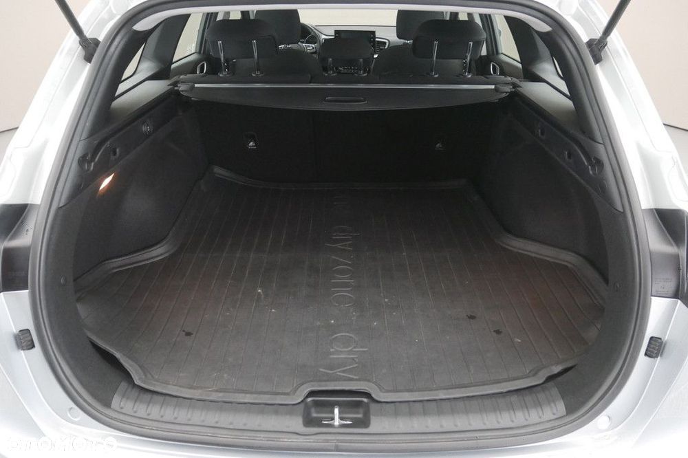 Kia Ceed 1.5 T-GDI M - 16