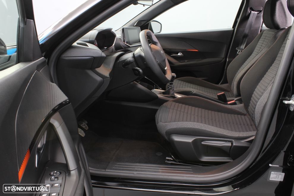 Peugeot 2008 1.2 PureTech Active Pack - 21