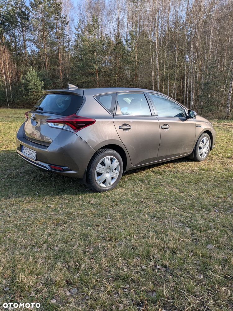 Toyota Auris Hybrid 135 Premium - 6