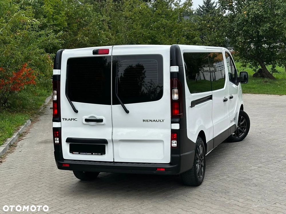 Renault Trafic Grand 2.0 dCi EDC - 10
