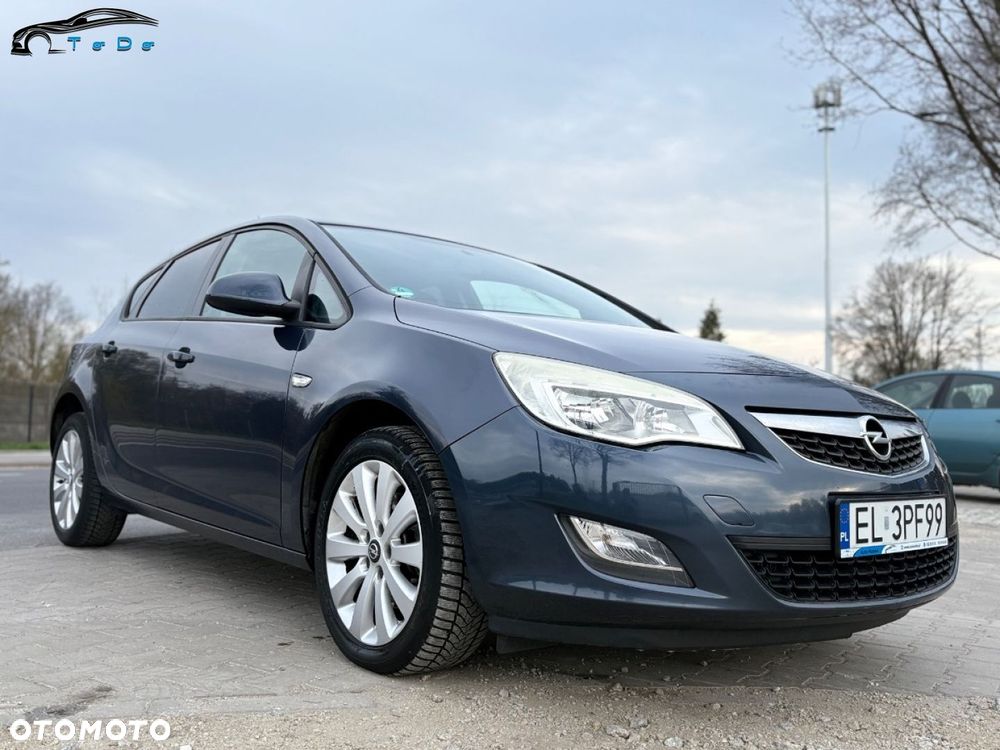 Opel Astra 2.0 CDTI DPF Cosmo - 1