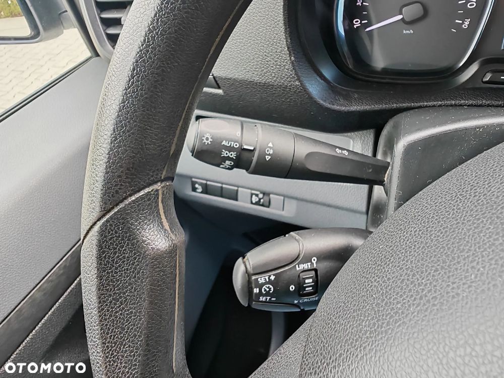 Opel VIVARO - 26