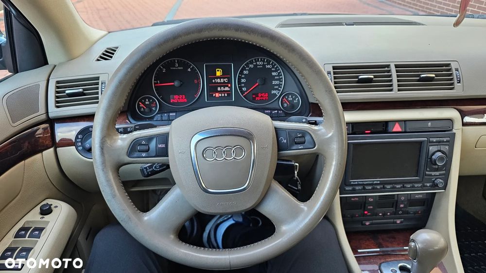 Audi A4 Limousine - 40
