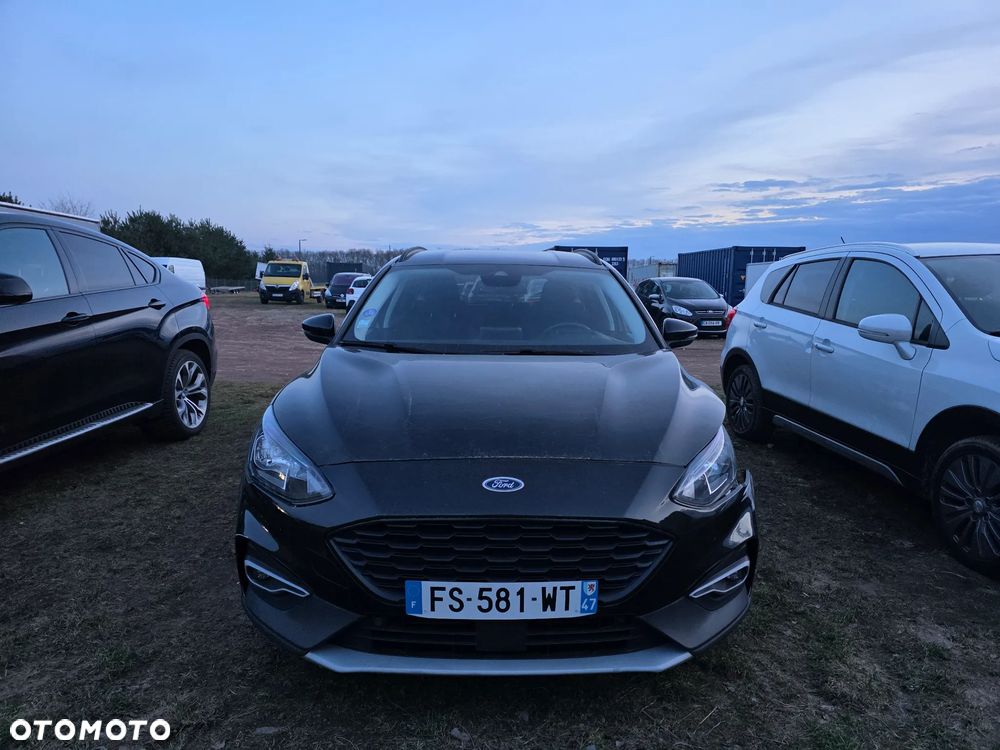 Ford Focus 1.0 EcoBoost Hybrid ACTIVE X - 2