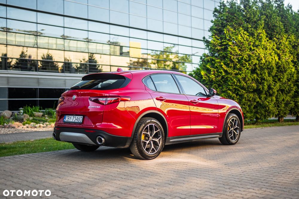 Alfa Romeo Stelvio 2.0 Turbo TI Q4 - 4
