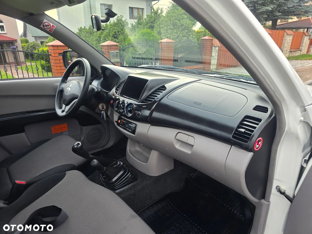 Mitsubishi L200 2.5 DID SC Inform 3os - 14